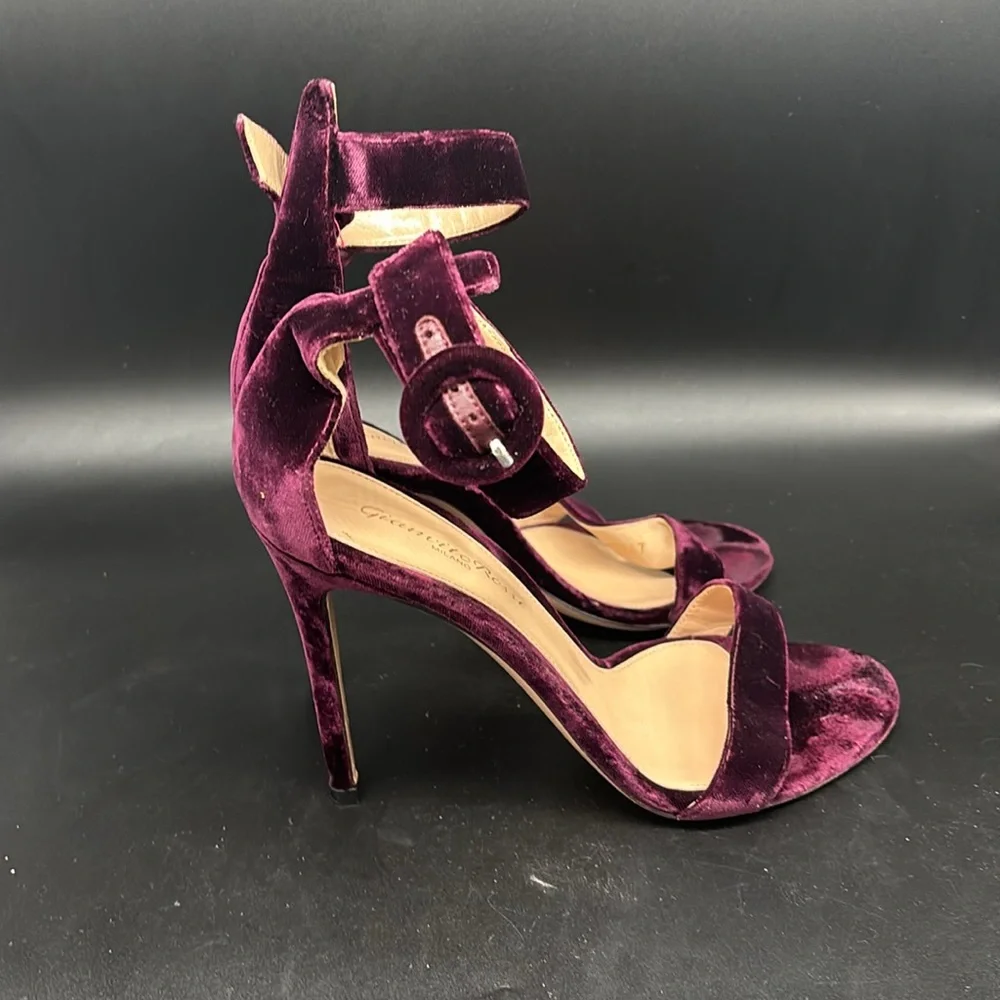 GIANVITO ROSSI Velvet heel sandals 37.5 - Picture 6 of 10